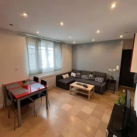 Moderne A - 45 M² - Parking Payant