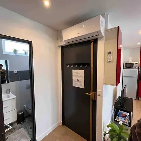Moderne A 45 M² Parking Payant * Aubervilliers